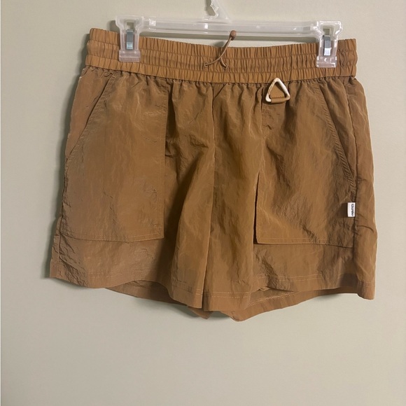 Fabletics Size Small Heights Shimmer Cargo Shorts Drawstring Elastic Waist New - Picture 1 of 5